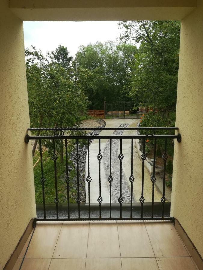 모이세이 Casa Flutar 빌라 외부 사진